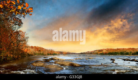 James River bei Pony Weide im Herbst Stockfoto