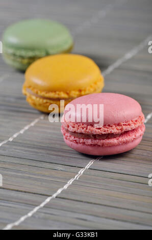 Süße und bunte französische Macarons Stockfoto