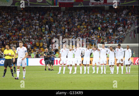 Kiew, UKRAINE - 24. Juni 2012: Englische Spieler während der UEFA EURO 2012 Viertelfinal-Spiel gegen Italien im Olympiastadion in Kiew, Ukraine Stockfoto