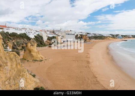 Schönen Sandstrand in Albufeira, Portugal Stockfoto