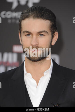 Welt-Premiere von "Captain America: Bürgerkrieg" Dolby Theater in Hollywood - Ankünfte mit: Chace Crawford wo: Los Angeles, California, Vereinigte Staaten von Amerika bei: 12. April 2016 Stockfoto