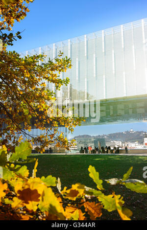 Blick vom Lentos Kunstmuseum auf Urfahr und Pöstlingberg, Österreich, Oberösterreich, OÖ Zentralraum, Linz Stockfoto