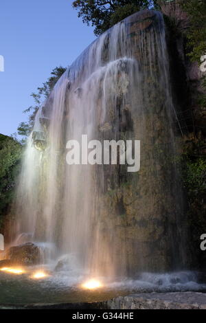 Wasserfall auf der Colline du Château (Schlossberg) Nizza, Frankreich Stockfoto
