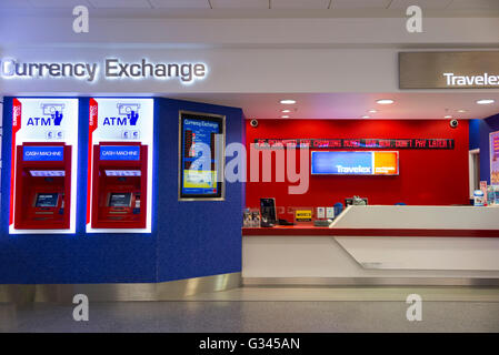 Bureau de Change Office betrieben von Travelex am London City Airport. London. VEREINIGTES KÖNIGREICH. Stockfoto