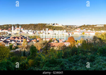 Blick von der Wallfahrtskirche Mariahilf in Passau und dem Fluss Inn, Deutschland, Bayern, Bayern, Niederbayern, Niederbayern, Passau Stockfoto