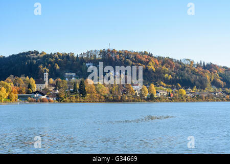 Inn und Wernstein mit der Pfarrei St. Georg-Kirche, Österreich, Oberösterreich, Oberösterreich, Wernstein am Inn Stockfoto