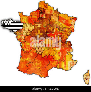 Bretagne auf alte Karte von Frankreich mit Fahnen der administrative Abteilungen Stockfoto