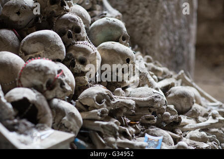 Beinhaus in Neapel in der Verschütteten von Pest und Cholera sind Stockfoto