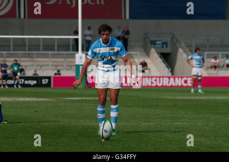 Salford, UK, 7. Juni 2016, Martin Elias von Argentinien bereitet eine Konvertierung gegen Frankreich in einem Pool Spiel der Welt Rugby U20 Meisterschaft 2016 AJ Bell Stadium zu treten. Credit: Colin Edwards/Alamy leben Nachrichten Stockfoto