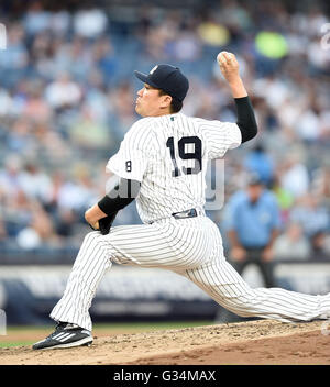 Masahiro Tanaka (Yankees), 6. Juni 2016 - MLB: New York Yankees Start Krug Masahiro Tanaka Stellplätze während der MLB-Spiel zwischen den New York Yankees und den Los Angeles Angels im Yankee Stadium in New York, Vereinigte Staaten von Amerika. (Foto: AFLO) Stockfoto