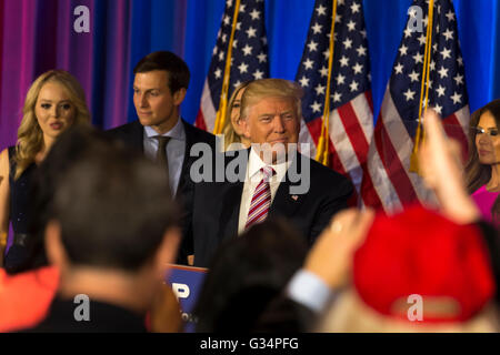 Briarcliff Manor, New York, USA. 7. Juni 2016. Donald Trump spricht, während nach den Wahlen Bemerkungen bei Trump National Golf Club Westchester Credit: Lev Radin/Alamy Live-Nachrichten Stockfoto