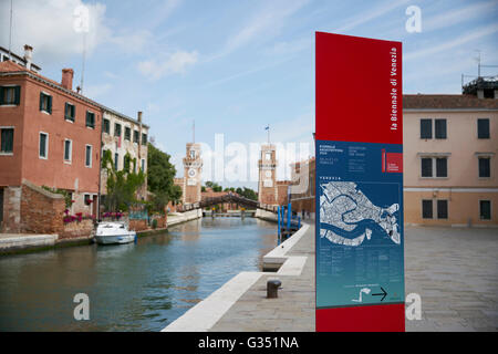 "Reporting von vorne." Die Architektur-Biennale in Venedig Italien 2016. Stockfoto