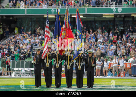 Navy Midshipmen vor dem NCAA Football Spiel zwischen der Marine und der Notre Dame am 1. September 2012 in Dublin, Irland Stockfoto