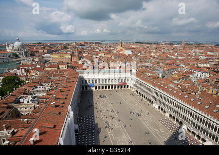 Venedig Italien, von oben. Piazza San Marco (Markusplatz) in Venedig Italien. Stockfoto