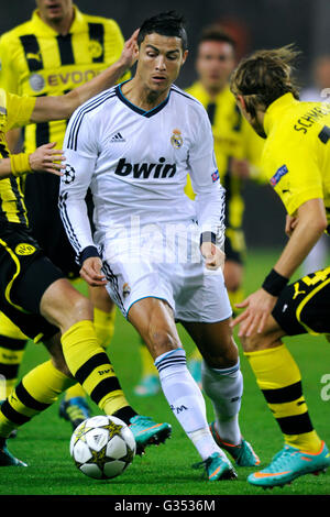 Cristiano Ronaldo, Real Madrid, umgeben von Dortmund Spieler, UEFA Champions League Borussia Dortmund gegen Real Madrid, 2: 1 Stockfoto