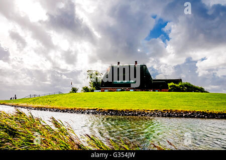 Hallig Hooge ist eine der vielen kleinen Inseln auf der West-Küste von Schleswig-Holstein, Deutschland; Hallig Hooge in Nordfriesland Stockfoto