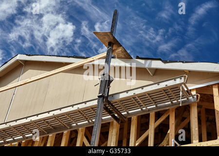 Bau Industrie Pumpe Jack Gerüst Plank und Geländer-system Stockfoto