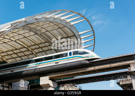 Magnetschwebebahn Transrapid in Shanghai - China. Stockfoto