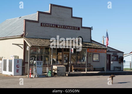 Paulina Country Store und Taverne in der kleinen Gemeinde von Paulina, Oregon. Stockfoto