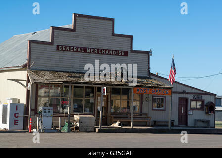 Paulina Country Store und Taverne in der kleinen Gemeinde von Paulina, Oregon. Stockfoto