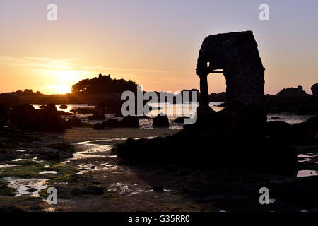 Sonnenuntergang in den Strand von Ploumanac'h Stockfoto