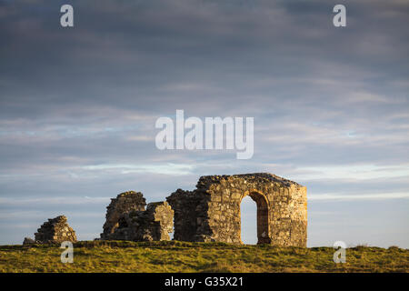 Llanddwyn Kapelle, Llanddwyn Insel Anglesey, Wales, Uk Stockfoto