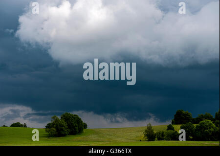 Vor dem Sturm - Oberbayern, Deutschland Stockfoto