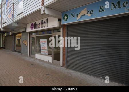 Leere Läden mit Fensterläden Fassaden, Banbury, Oxfordshire Stockfoto