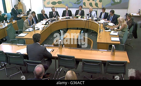 Dominic Chappell, der Mann, der BHS für £1 von Sir Philip Green gekauft, erscheint vor MPs für Fragen über den Händler Zusammenbruch im Portcullis House, London. Stockfoto