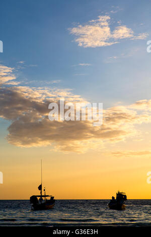 Asien in Kho Tao Bucht Insel Sonnenuntergang Sonne Thailand und Südchinesische Meer Stockfoto