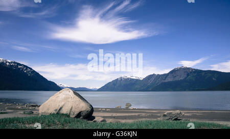 Blick vom Pyramide Insel im südöstlichen Alaska mit Vintage-Färbung. Stockfoto