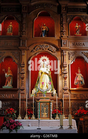 aus dem 16. Jahrhundert Kirche, la Iglesia De La Virgen De La Candelaria in Chipude, das höchstgelegene Dorf auf der Insel La Gomera. Stockfoto
