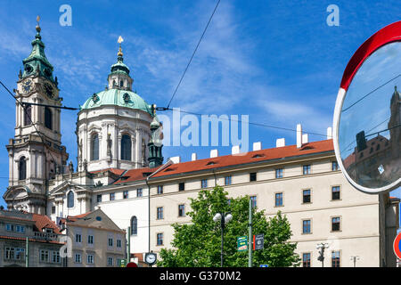 St.-Nikolaus-Kirche, Prager Kleinseite, Malostranske Square, Prag, Tschechische Republik Stockfoto