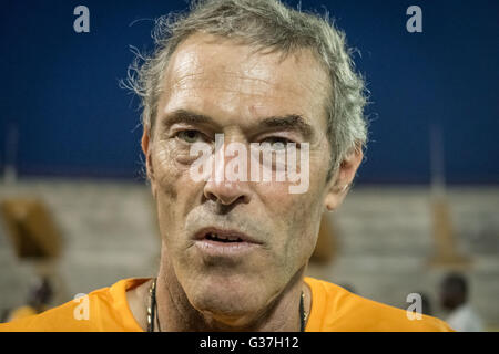 Fußball-Trainer Michel Dussuyer in Stade Bouaké, Elfenbeinküste, Westafrika. Stockfoto