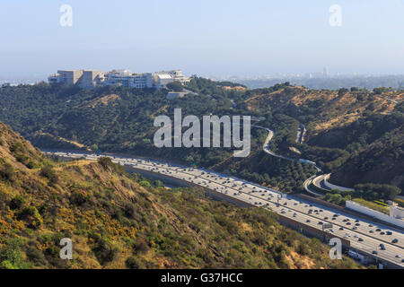 APR 20, Los Angeles: Der berühmte Getty Ansicht aus dem Getty-Aussicht-Park am 20. April 2015 in Los Angeles Stockfoto