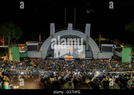 JUN 26, Los Angeles: Singen allein, Lied der Musik am 26. Juni 2015 in Hollywood Bowl in Los Angeles Stockfoto