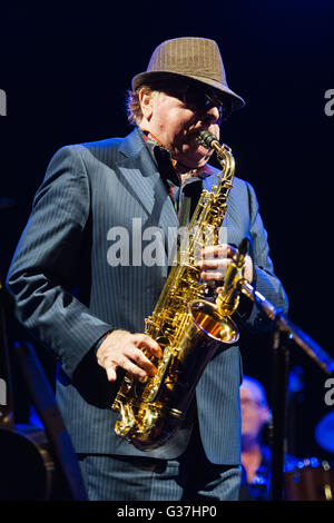 Van Morrison erklingt in das Wales Millennium Centre in Cardiff während der konstituierenden Festival of Voice Stockfoto