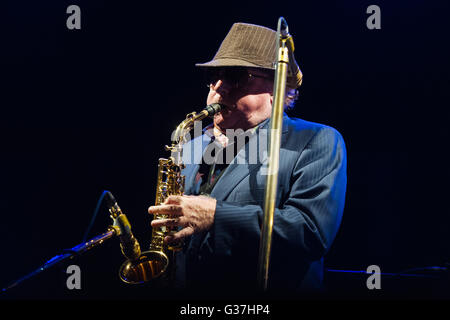 Van Morrison erklingt in das Wales Millennium Centre in Cardiff während der konstituierenden Festival of Voice Stockfoto