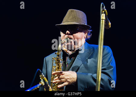 Van Morrison erklingt in das Wales Millennium Centre in Cardiff während der konstituierenden Festival of Voice Stockfoto