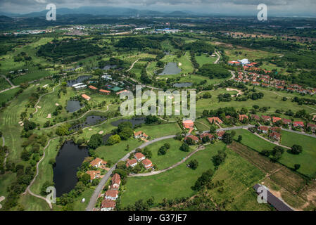 Golfplatz Luftaufnahmen, Golfclub Fotografie aus der Luft, Golfplatz Luftaufnahmen in Thailand Stockfoto