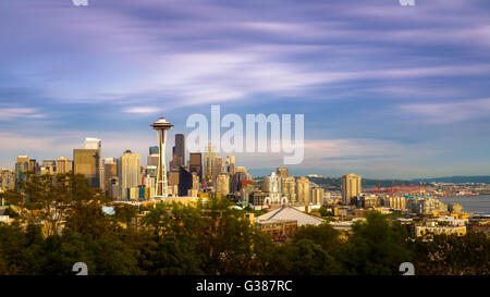 Space Needle und Skyline in Seattle, Washington, USA Stockfoto