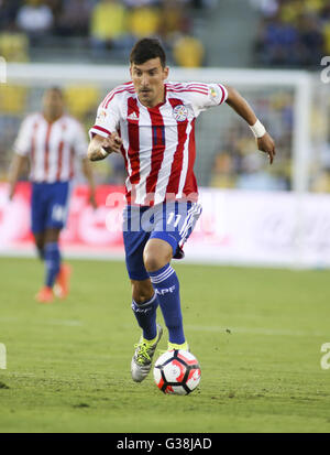 Los Angeles, Kalifornien, USA. 7. Juni 2016. Paraguay nach vorn Edgar Benitez #11 in Aktionen während der Copa America-Fußballspiel zwischen Kolumbien und Paraguay im Rose Bowl in Pasadena, Kalifornien, 7. Juni 2016. Kolumbien 2: 1 gewonnen. © Ringo Chiu/ZUMA Draht/Alamy Live-Nachrichten Stockfoto