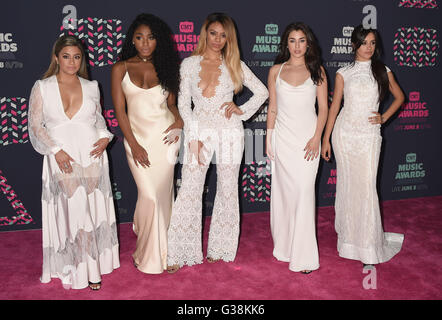 Nashville, TN, USA. 8. Juni 2016. 8. Juni 2016 - Nashville, Tennessee - Ally Brooke, Normani Hamilton, Dinah-Jane Hansen, Lauren Jauregui und Camila Cabello der fünften Harmonie. 2016 CMT Music Awards statt in der Bridgestone Arena. Bildnachweis: Laura Farr/AdMedia Credit: Laura Farr/AdMedia/ZUMA Draht/Alamy Live-Nachrichten Stockfoto