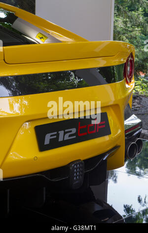 Turin, Italien, 8. Juni 2016. Heck des Ferrari F12tdf Stockfoto