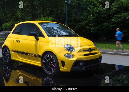 Turin, Italien, 8. Juni 2016. 595 Fiat Abarth Stockfoto