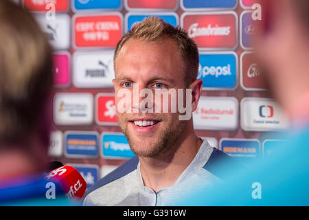 Tours, Frankreich. 10. Juni 2016. Daniel Kolar nimmt an einer Pressekonferenz vor der Tschechischen Nationalmannschaft Trainingseinheit in Tours, Frankreich, 10. Juni 2016, wo es während der Meisterschaft der Fußball EM 2016 beherbergen wird. © David Tanecek/CTK Foto/Alamy Live-Nachrichten Stockfoto