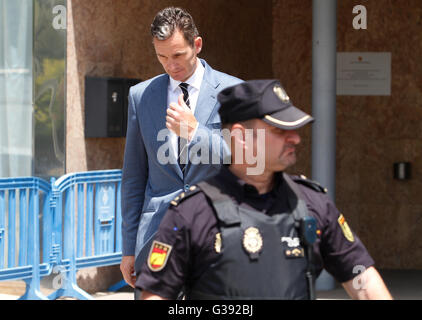 Palma de Mallorca, Spanien. 10. Juni 2016. Die spanische Prinzessin Cristina Blätter Hof mit ihrem Ehemann Inaki Urdangarin nach dem Besuch in Palma de Mallorca. Credit: Mafalda/Alamy leben Nachrichten Stockfoto