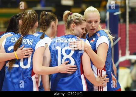 Olomouc, Tschechische Republik. 10. Juni 2016. Tschechischen Spieler im Bild während der Grand-Prix Frauen-Volleyball-Turnier, 2. Division Spiel Tschechien gegen Kanada in Olomouc, Tschechische Republik, am 10. Juni 2016. © Ludek Perina/CTK Foto/Alamy Live-Nachrichten Stockfoto