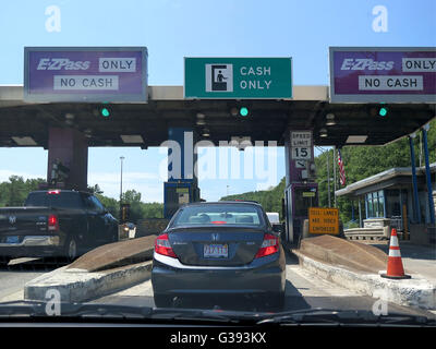 Mautstelle, Autobahn, New York, USA Stockfoto