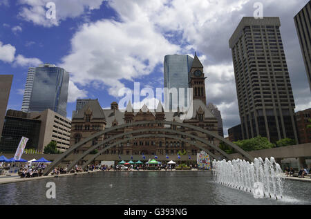 Altes Rathaus, Nathan Phillips Square, Toronto, Ontario, Kanada Stockfoto